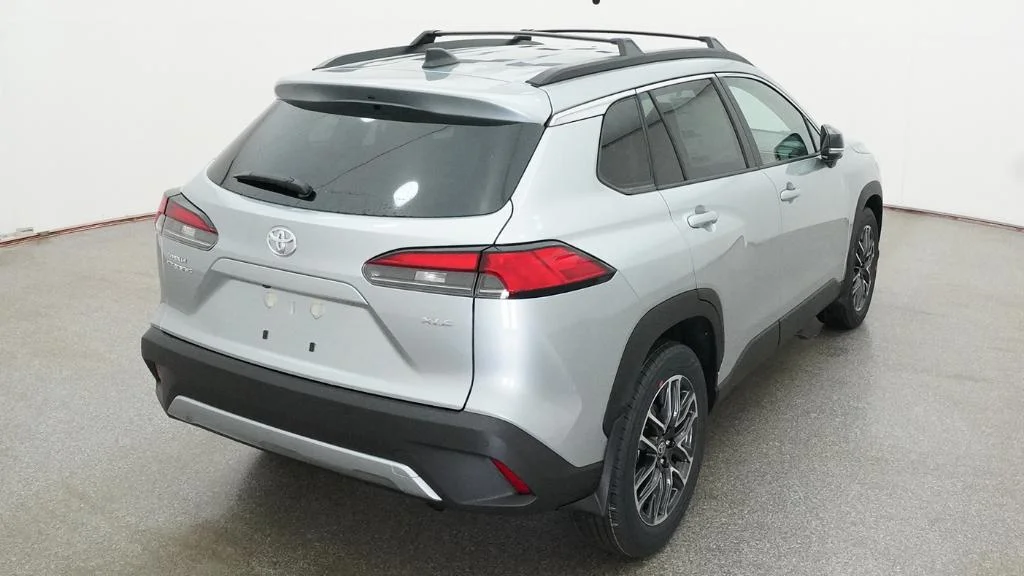 New 2026 Sonic Silver Toyota XLE image 6