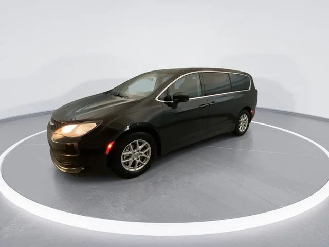 Used 2021 Black Chrysler LX image 8