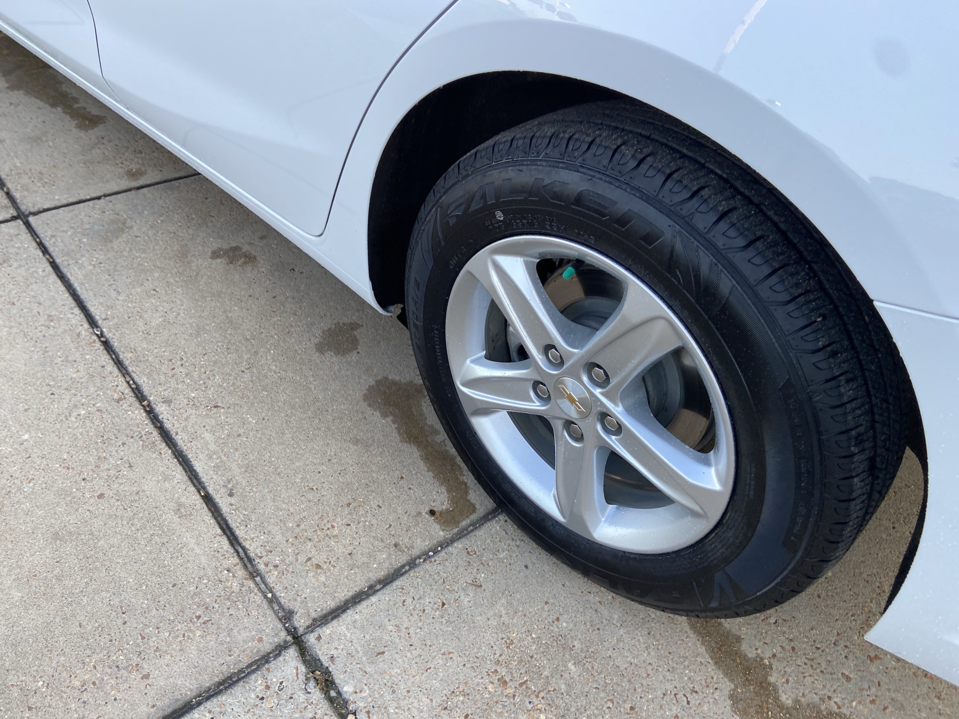 Used 2024 Summit White Chevrolet LS image 30