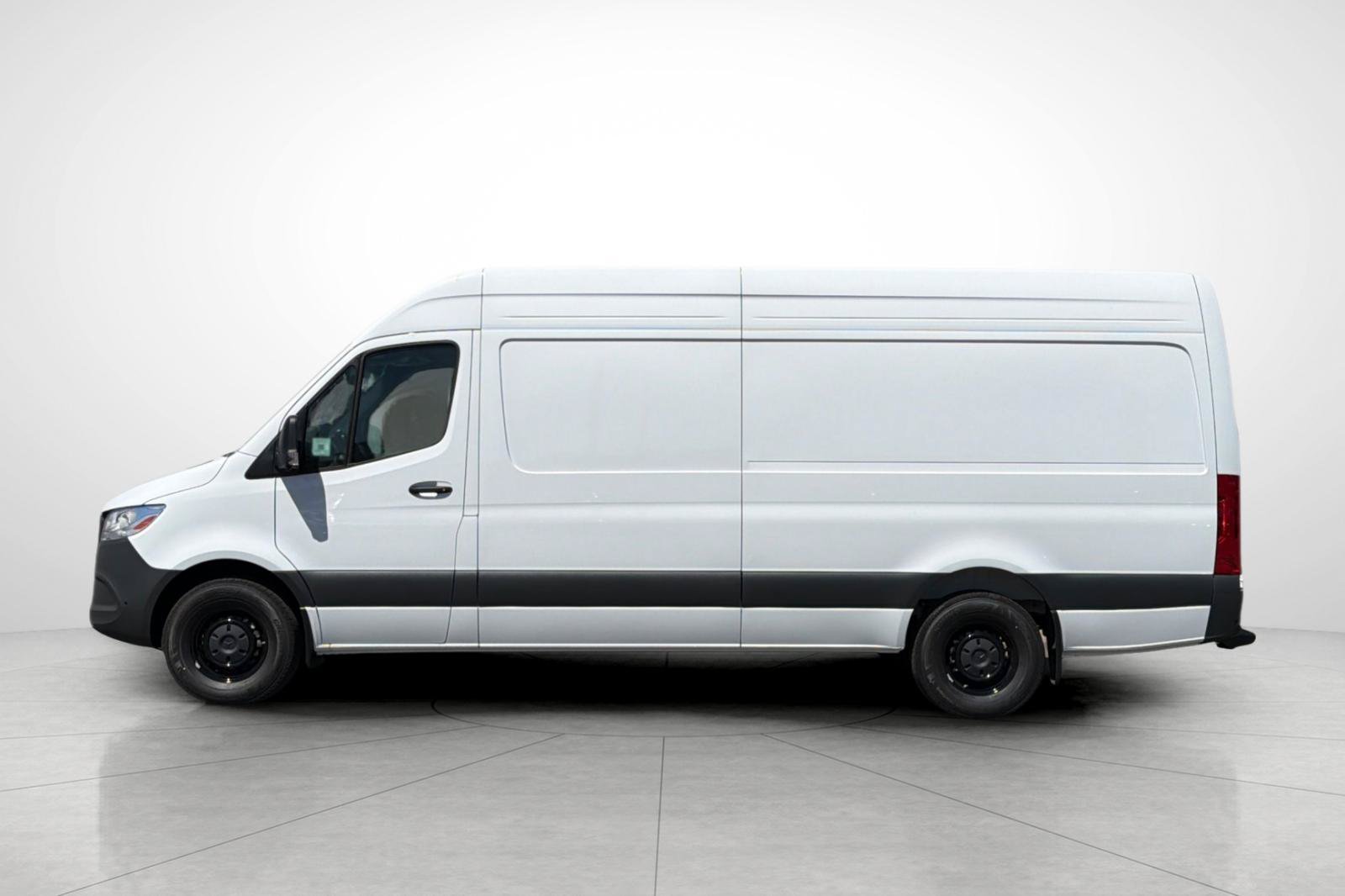 New 2026 Arctic White Mercedes-Benz Cargo 170 WB image 27