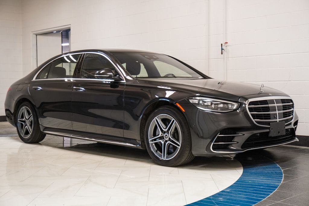 Used 2022 Gray Mercedes-Benz S 500 image 5