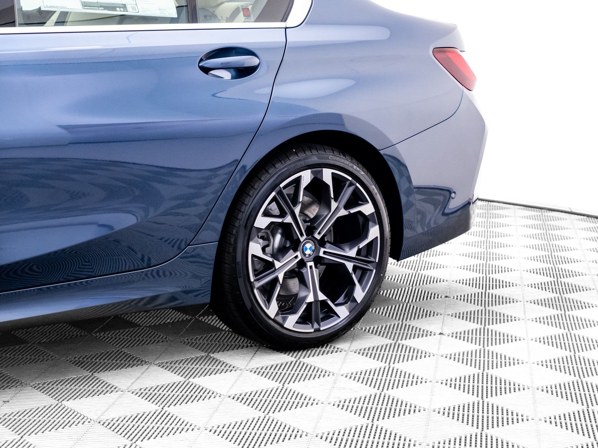 New 2026 Arctic Race Blue metallic BMW 330i xDrive image 35