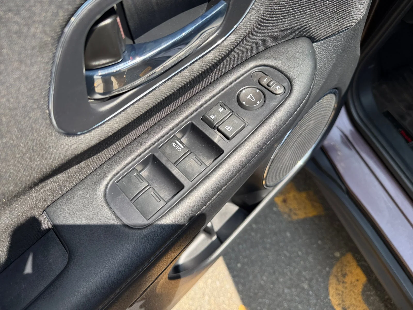 Certified Used 2022 Midnight Amethyst Honda EX image 29