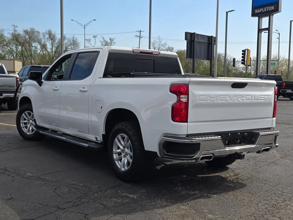 Used 2020 SUMMIT WHITE Chevrolet LT image 14