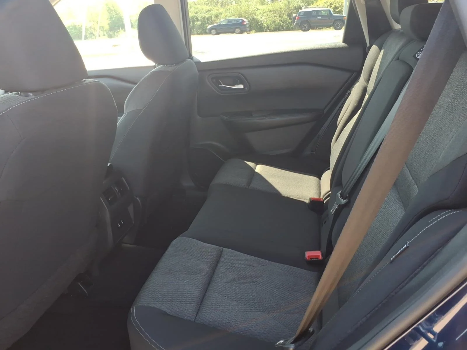 Used 2025 Deep Ocean Blue Nissan SV image 14
