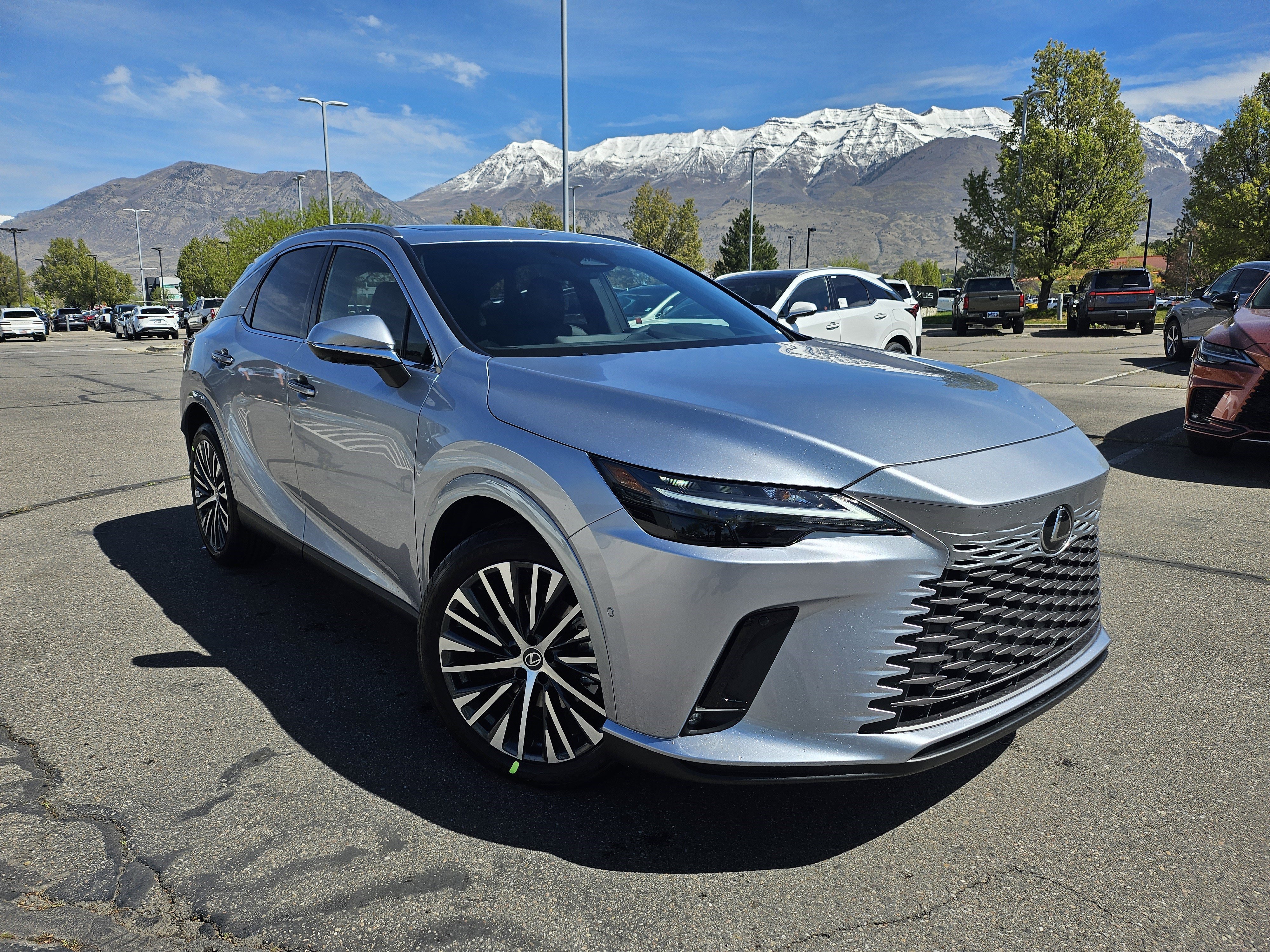 New 2026 Iridium Lexus PREMIUM PLUS image 3