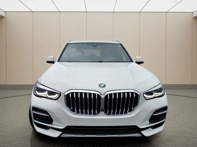 Used 2023 White BMW xDrive40i image 3
