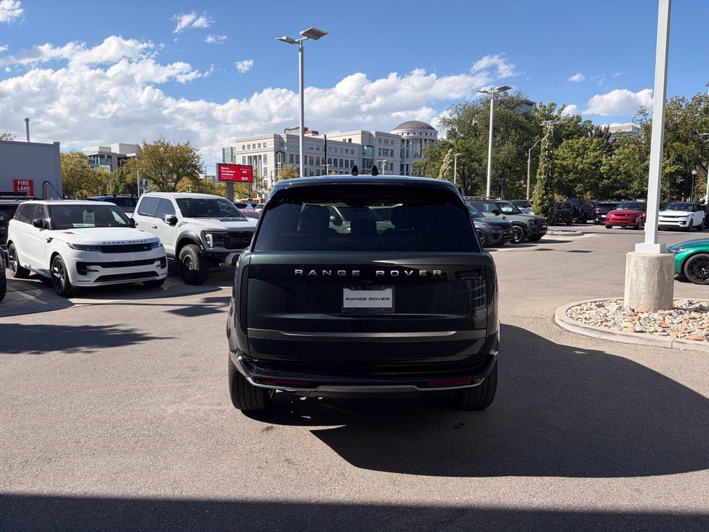 Used 2026 Belgravia Green Metallic Land Rover SE image 6