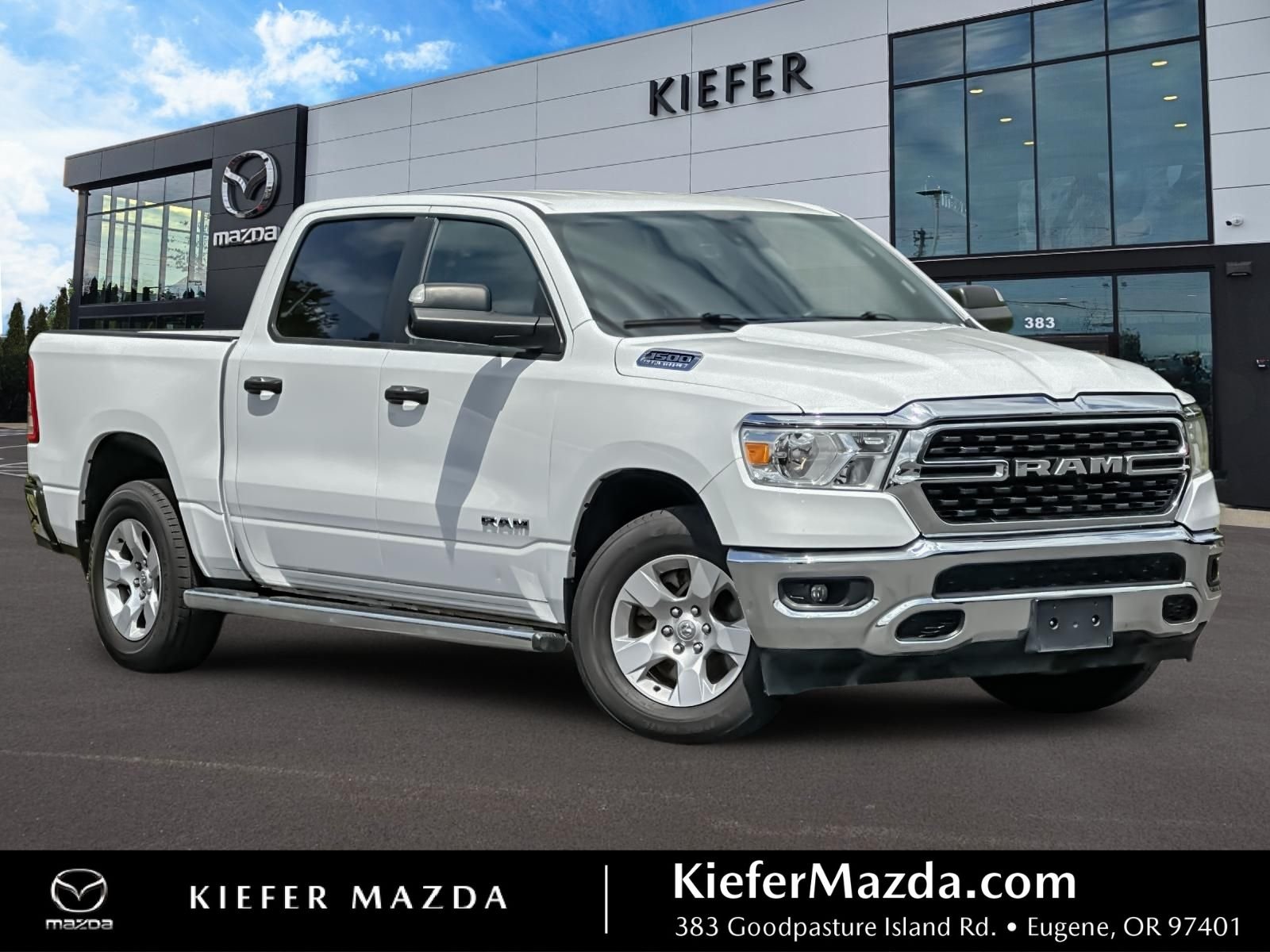 2023 RAM 1500 Big Horn/Lone Star 4x4 Crew Cab 5'7's photo