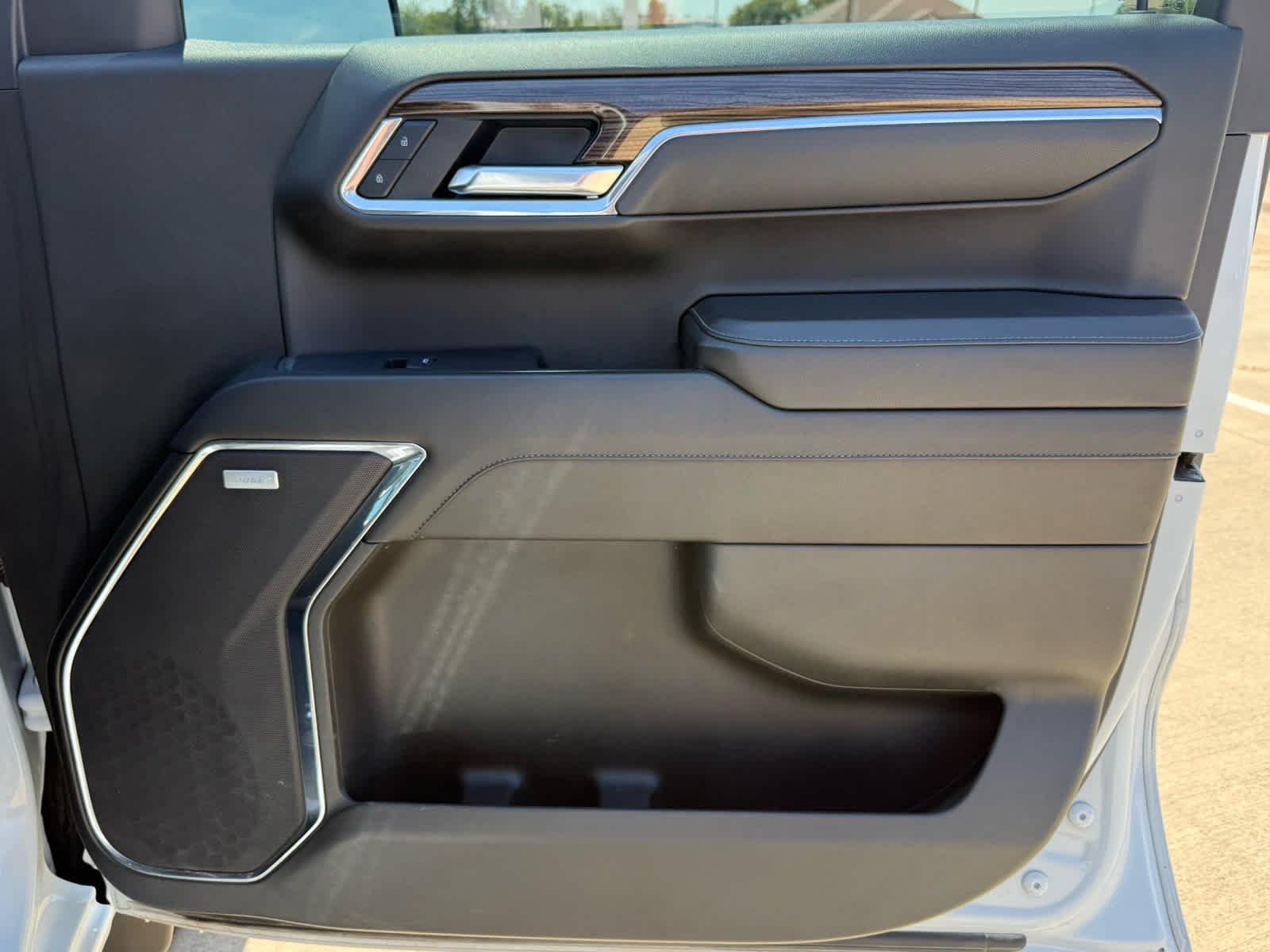 Used 2025 Summit White Chevrolet LT Trail Boss image 16
