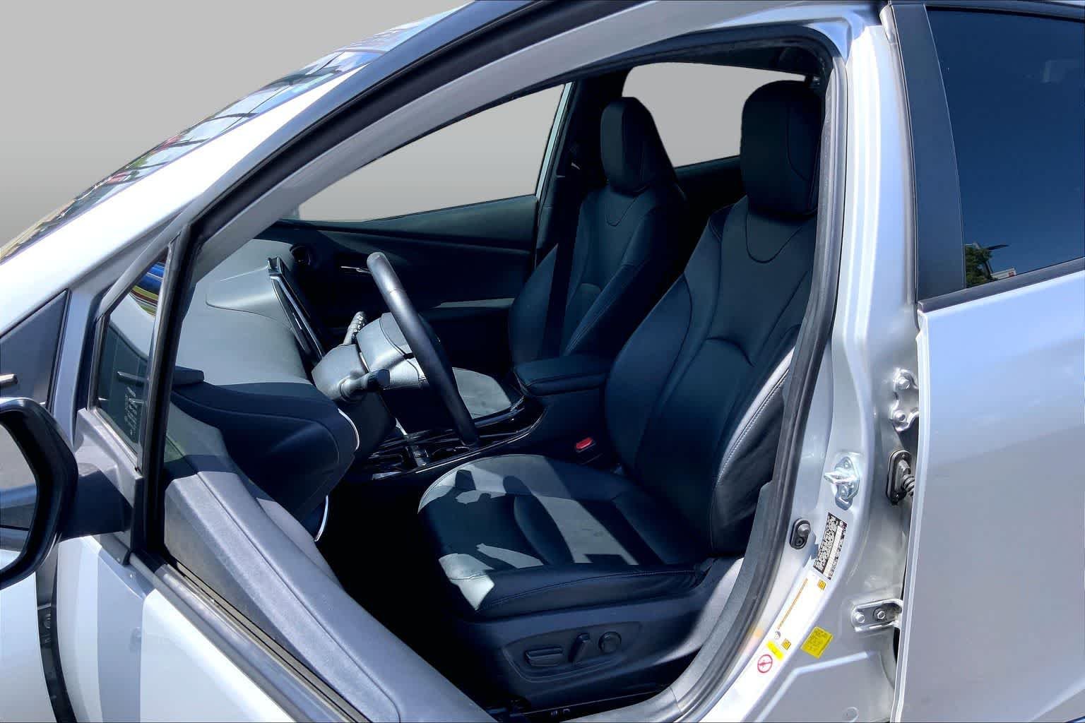 Pre-Owned 2022 Toyota Prius Limited