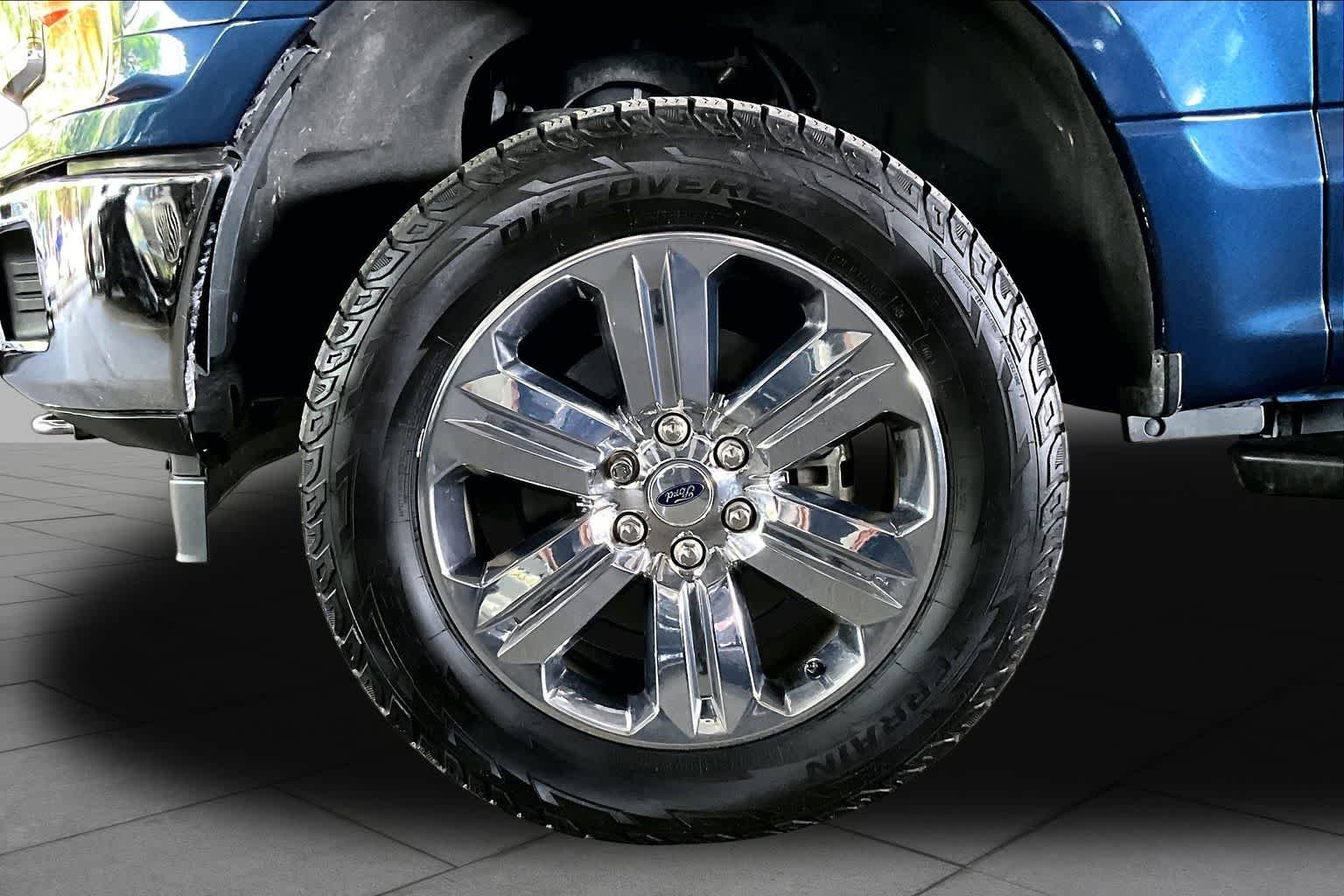 Used 2020 Blue Jeans Metallic Ford XLT image 10