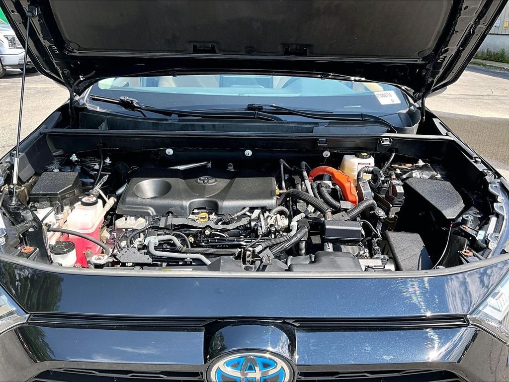 Used 2022 Midnight Black Metallic Toyota XLE image 34