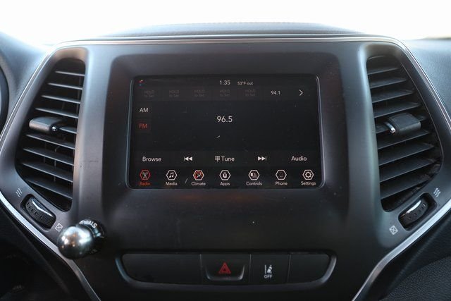 Used 2021 Slate Blue Pearlcoat Jeep Latitude image 11
