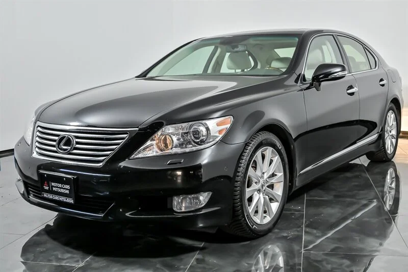 Used 2012 Obsidian Lexus  image 5