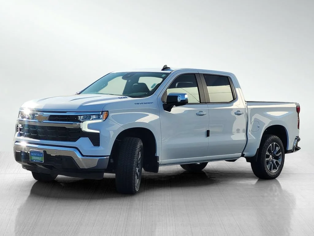 New 2026 Summit White Chevrolet LT image 4