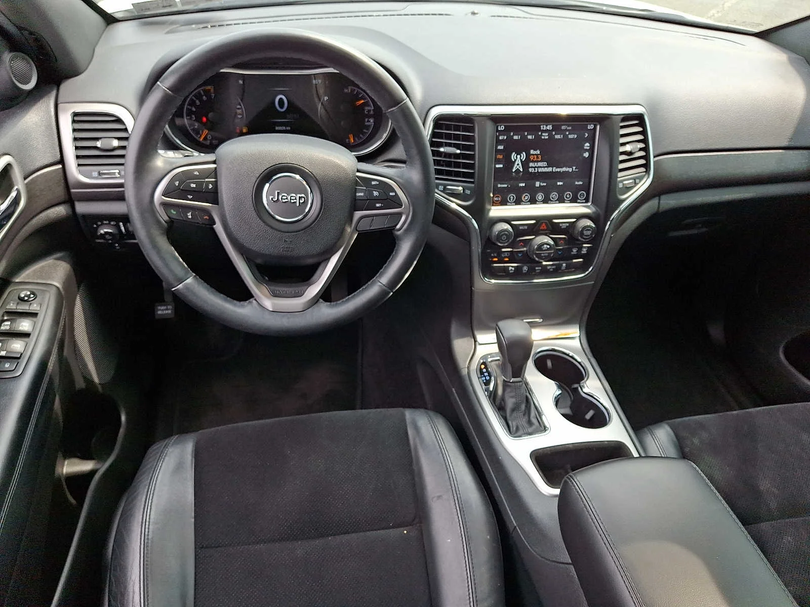 Used 2018 Bright White Clearcoat Jeep Altitude image 11