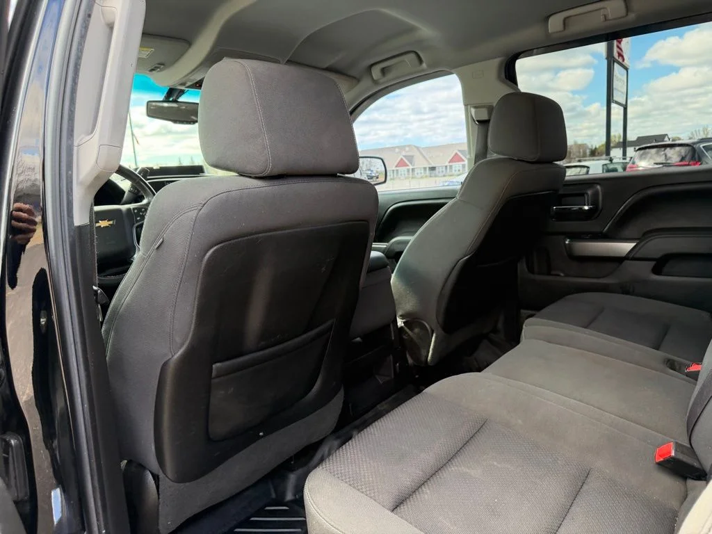 Used 2015 Black Chevrolet LT image 24