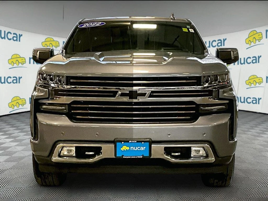 Used 2022 Gray Chevrolet High Country image 2
