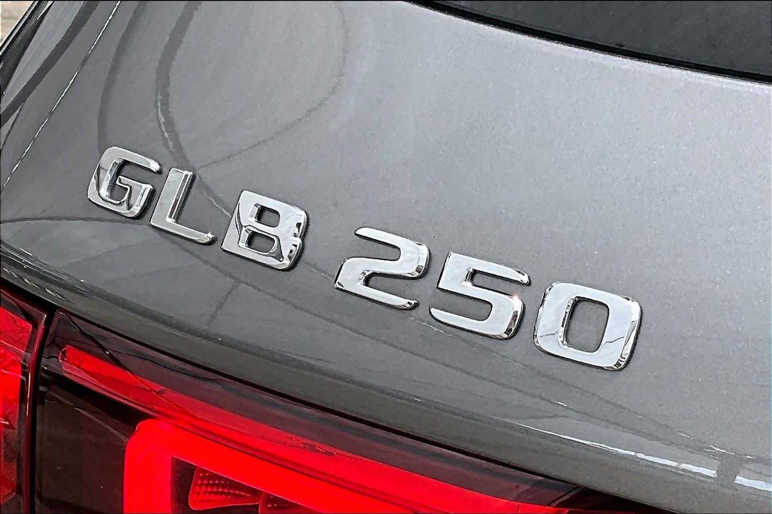 New 2023 Mountain Grey Metallic Mercedes-Benz GLB 250 image 10