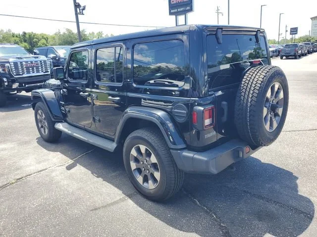 Used 2020 Black Jeep Sahara image 3