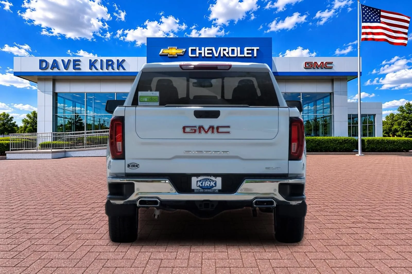 New 2026 Glacier White Tricoat GMC SLT image 4