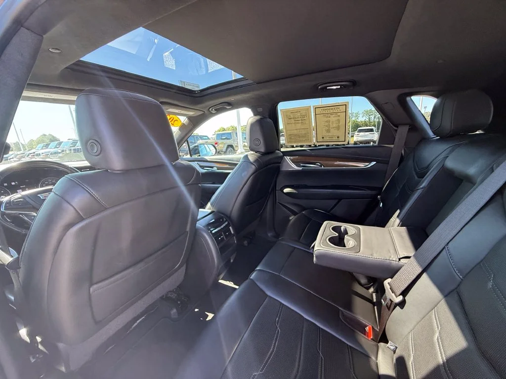 Used 2021 Black Cadillac Sport image 23