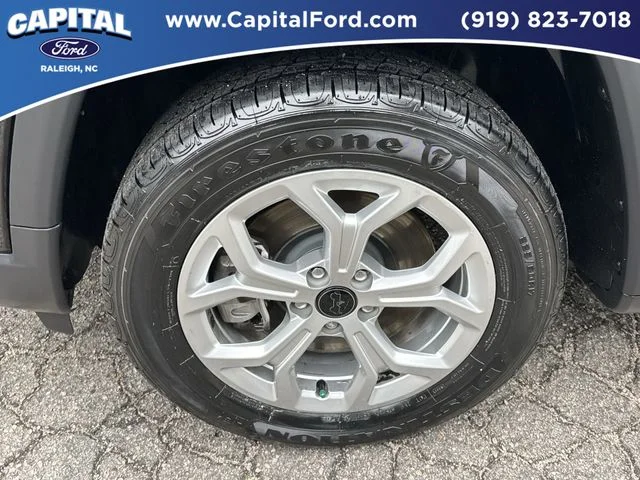 Used 2025 Black Jeep Latitude image 13