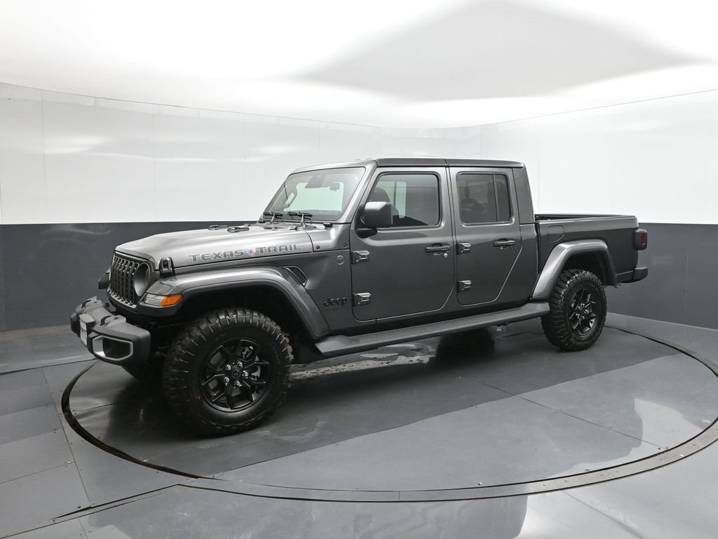 New 2026 Granite Crystal Metallic Clearcoat Jeep Texas Trail image 34