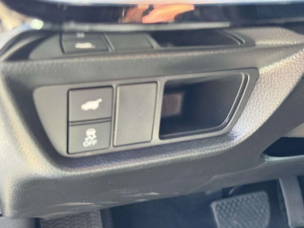 Used 2025 Platinum White Pearl Acura Base image 17