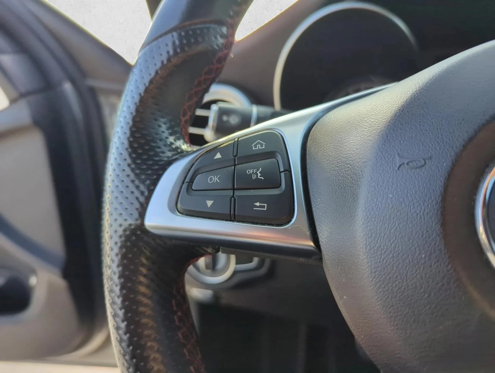 Used 2018 Selenite Grey Metallic Mercedes-Benz AMG® C 43 image 15