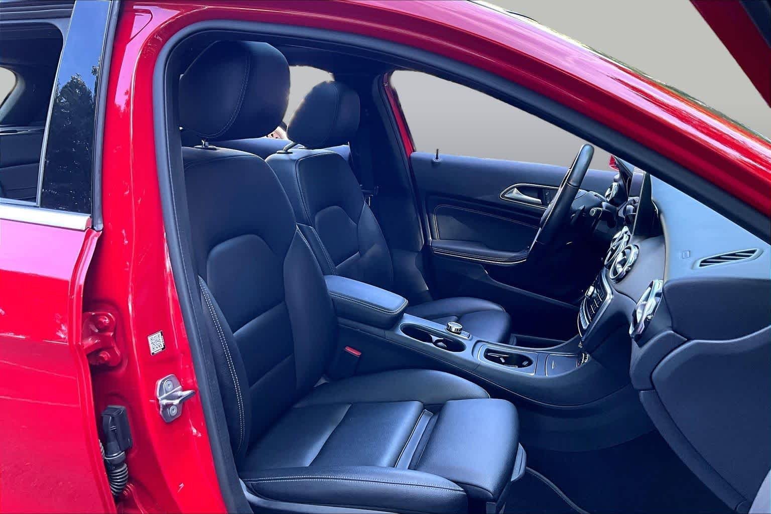 Used 2019 Jupiter Red Mercedes-Benz GLA 250 image 9