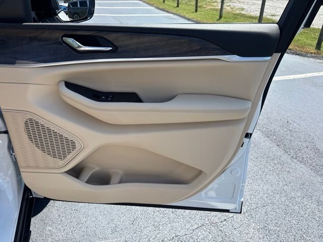 New 2027 Bright White Clearcoat Jeep Limited image 9
