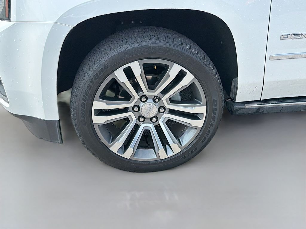 Used 2018 White GMC Denali image 35