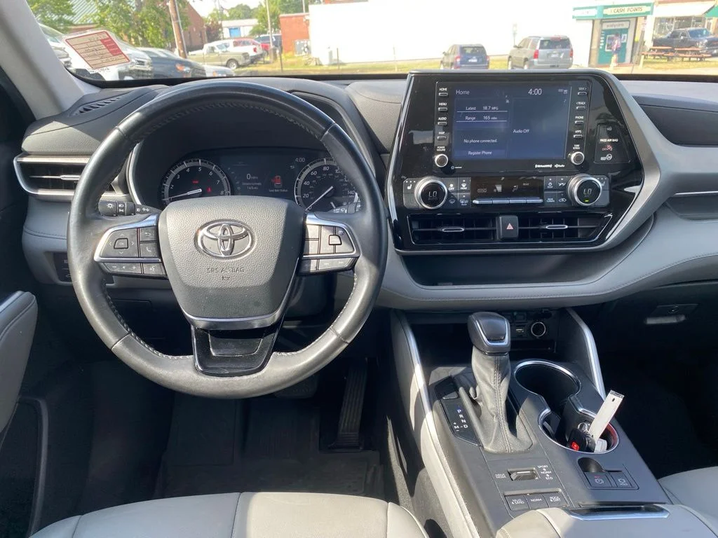 2021 Toyota Highlander XLE - Photo 14