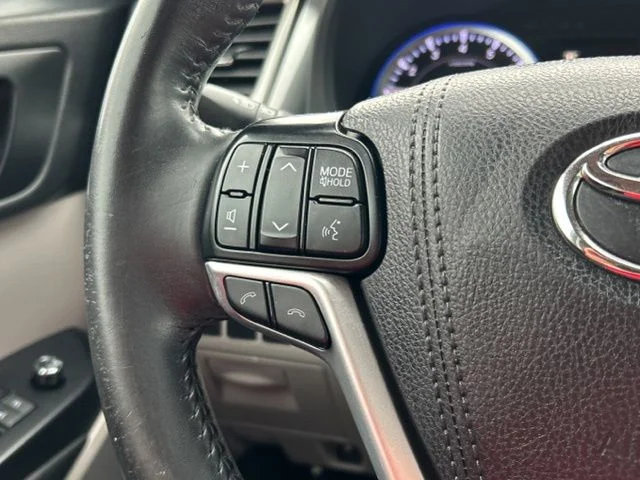 Used 2017 Shoreline Mist Toyota XLE image 42
