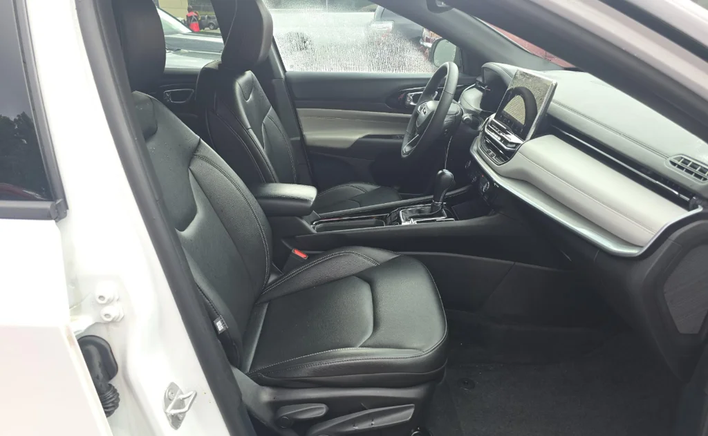 Certified Used 2025 White Jeep Limited image 5