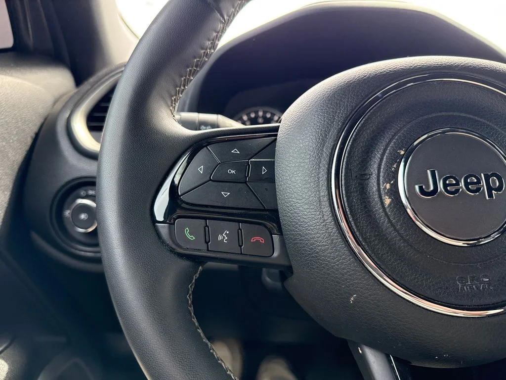 Used 2021 Gray Jeep Latitude image 11