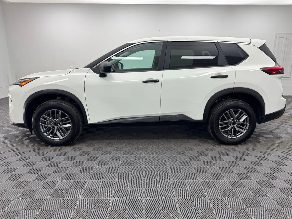 Used 2024 Glacier White Nissan S image 10