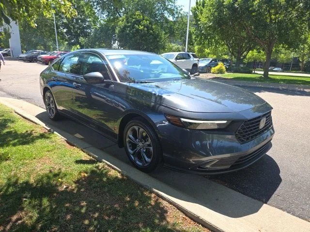 Used 2023 Gray Honda EX image 12