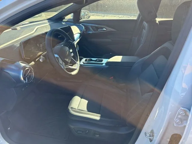 New 2026 White Chevrolet LT image 12