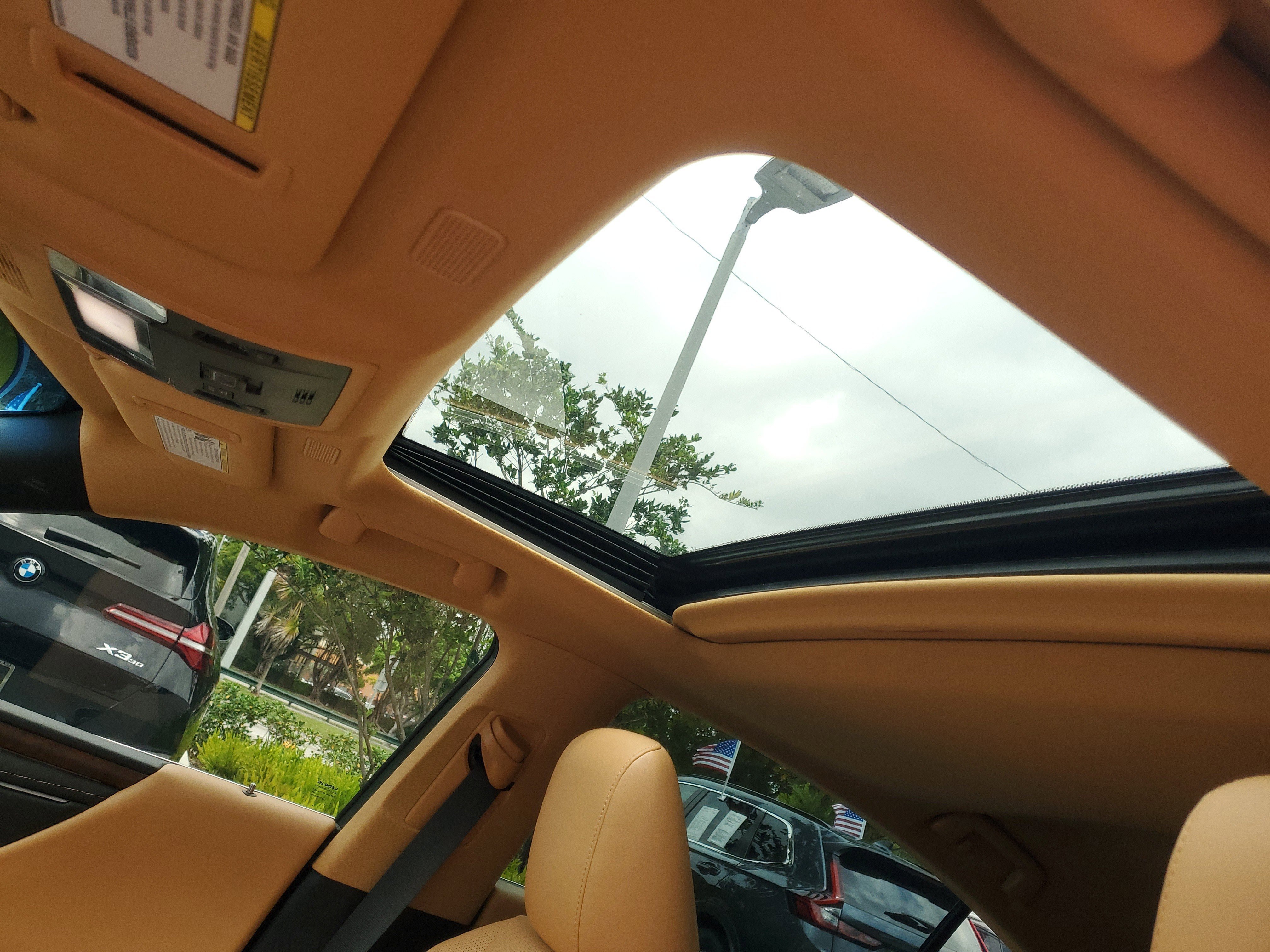 Certified Used 2025 NIGHTFALL MICA Lexus ES 300h image 18
