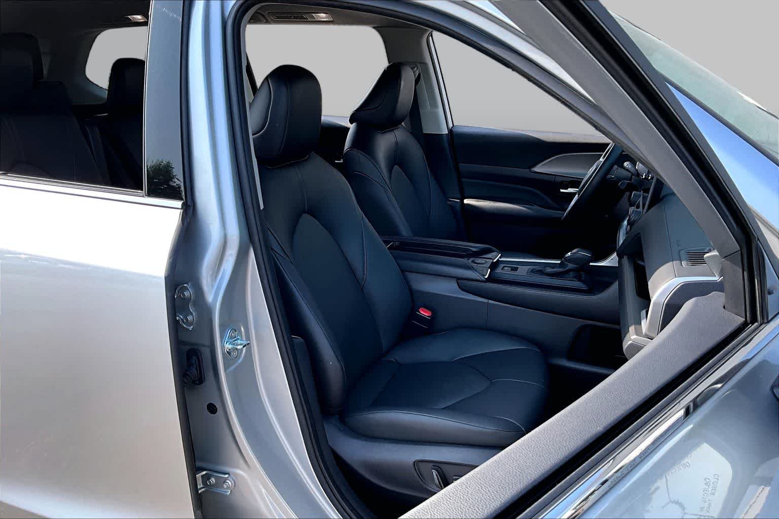Used 2025 Celestial Silver Metallic Toyota XLE image 9