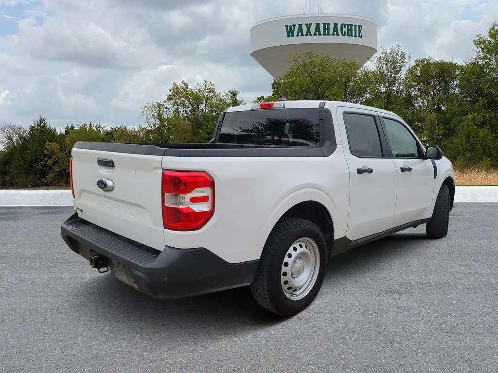 Used 2022 White Ford XL image 5
