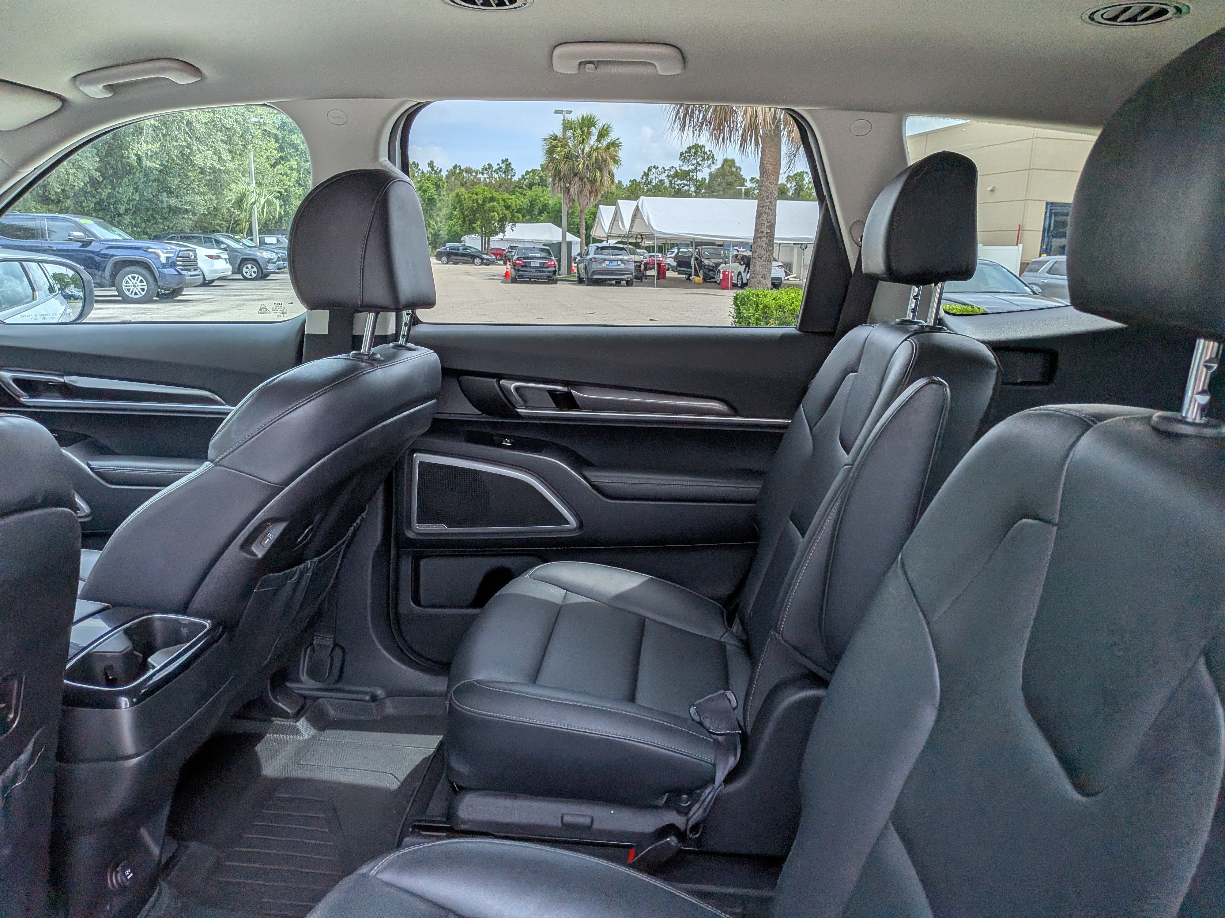 Used 2023 Glacial White Pearl Kia S image 14