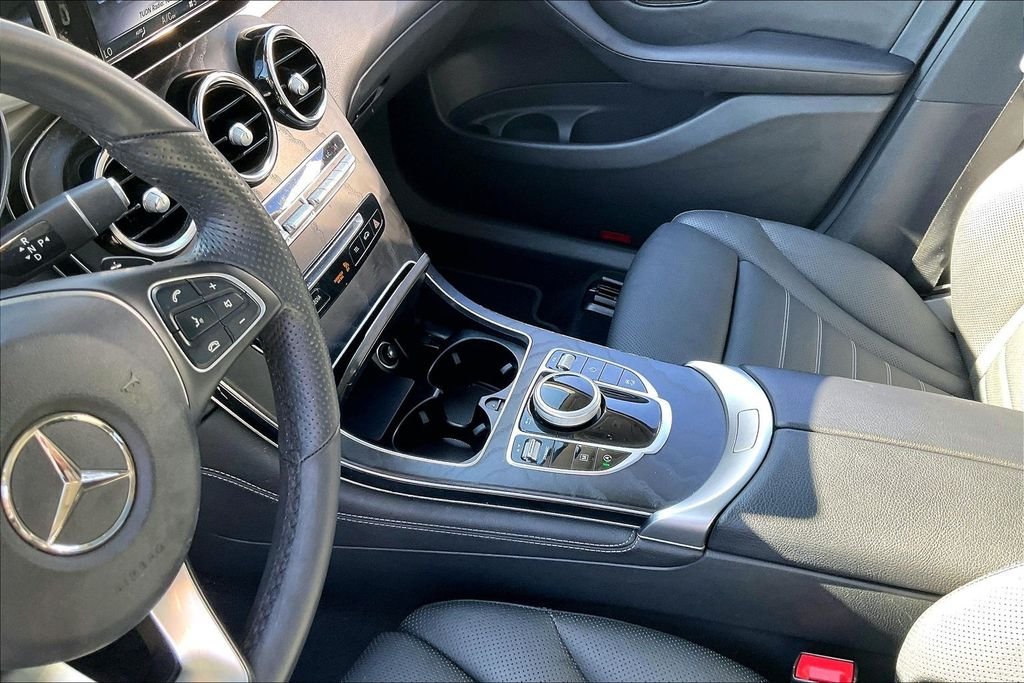 2019 Mercedes-Benz GLC GLC300 - Photo 12