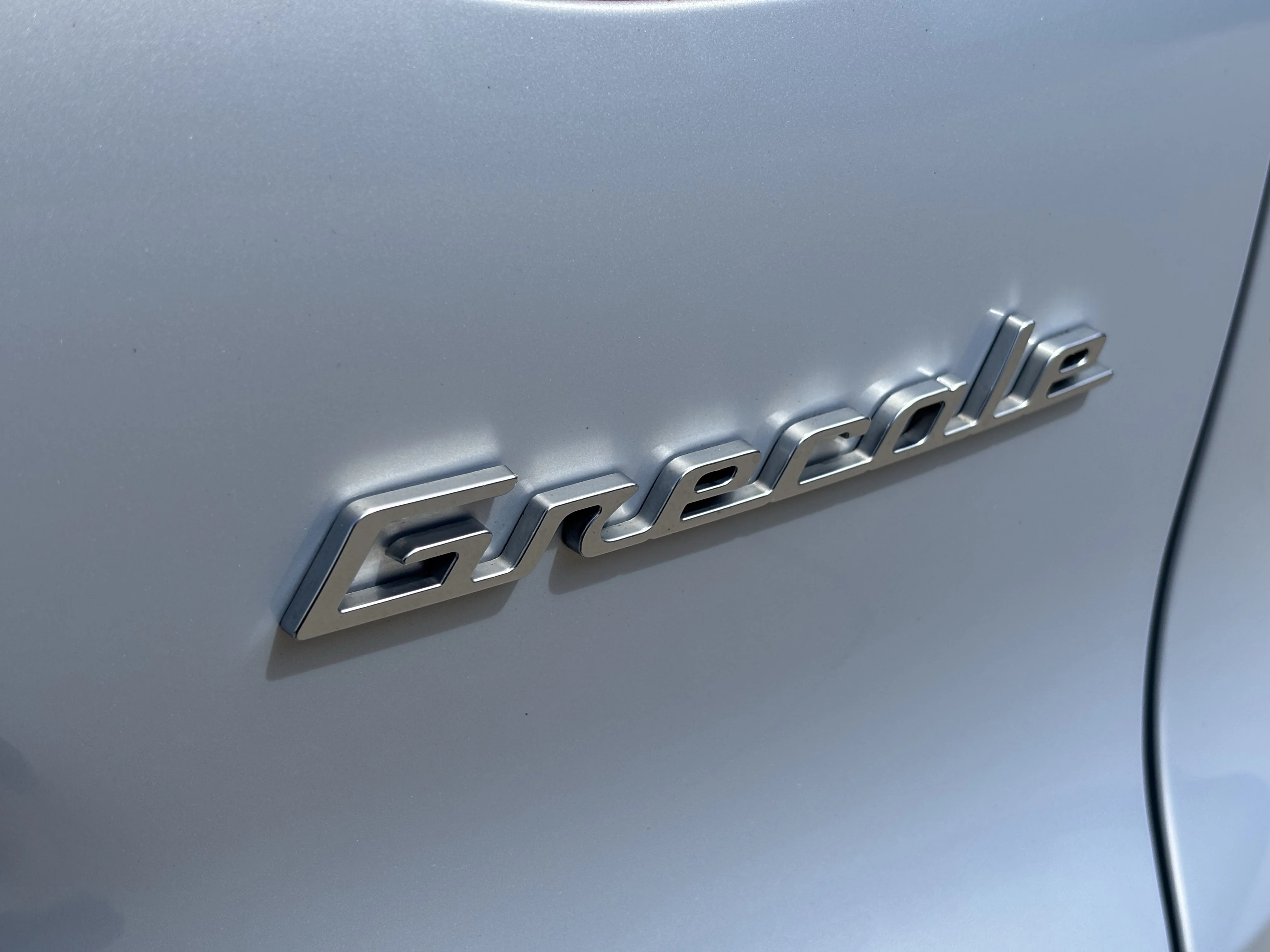 Certified Used 2023 Bianco Astro Metallic Maserati Modena image 15