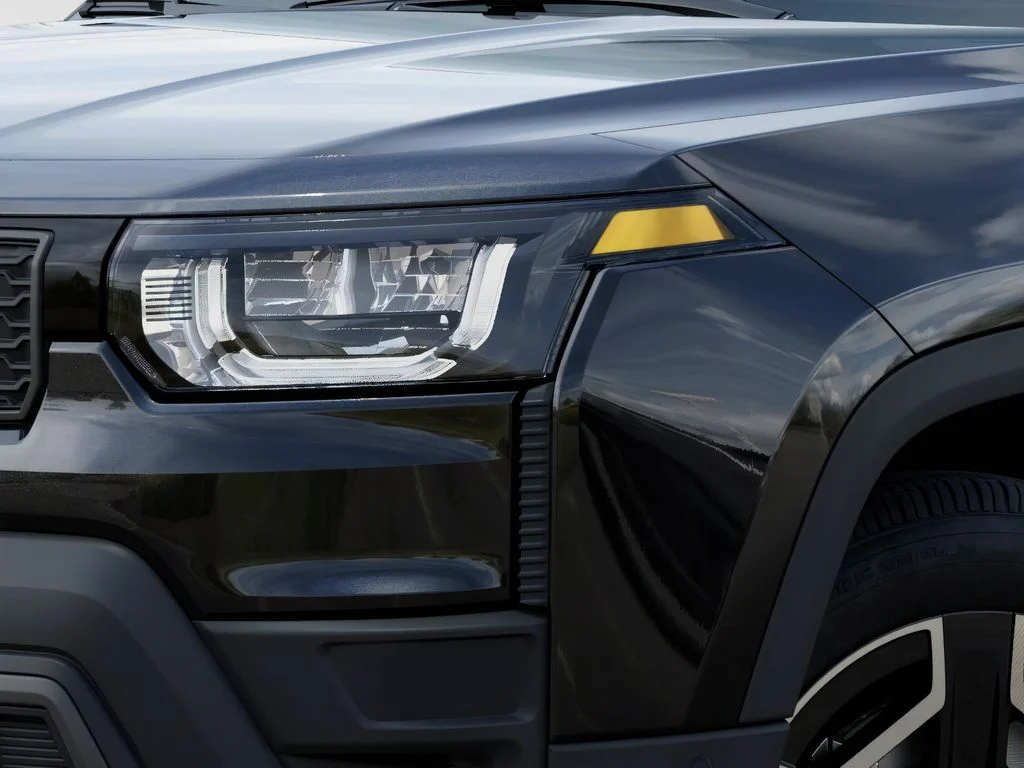 New 2026 Diamond Black Crystal Pearl-Coat Exterior Paint Jeep Laredo image 10