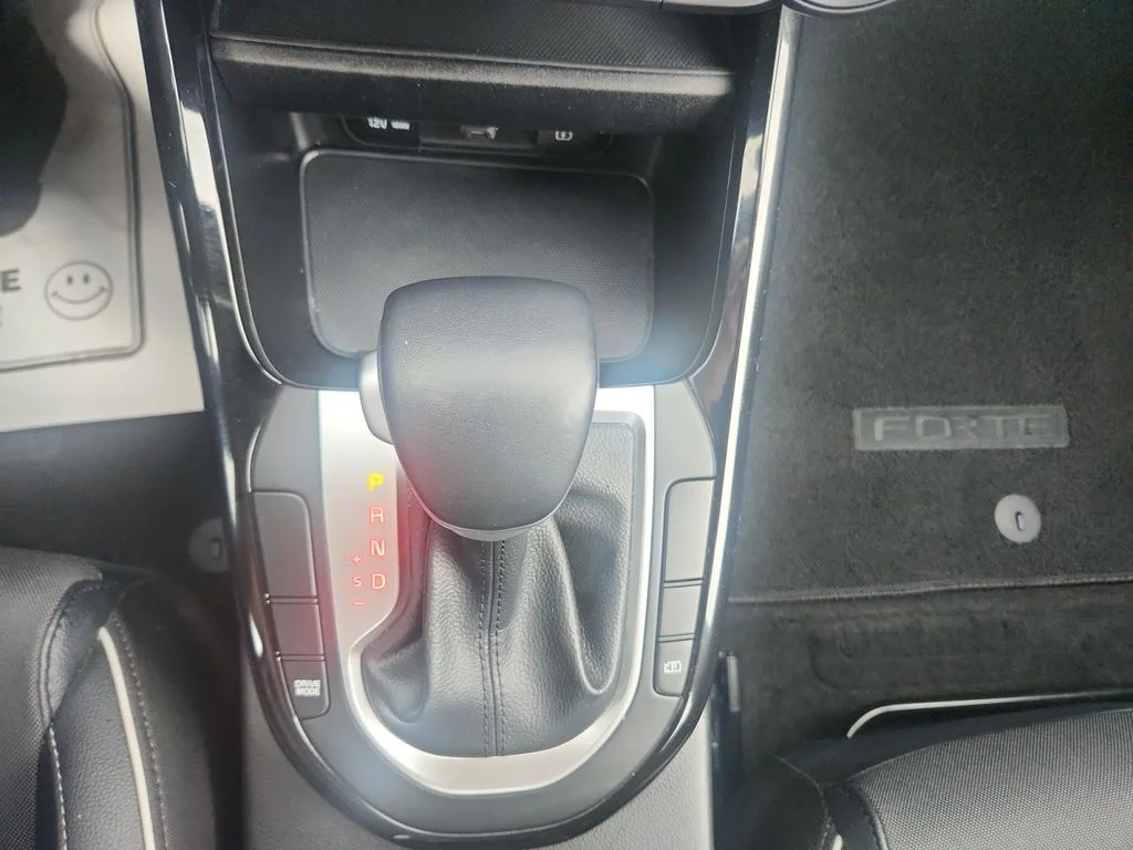 Used 2023 Gray Kia GT-Line image 15
