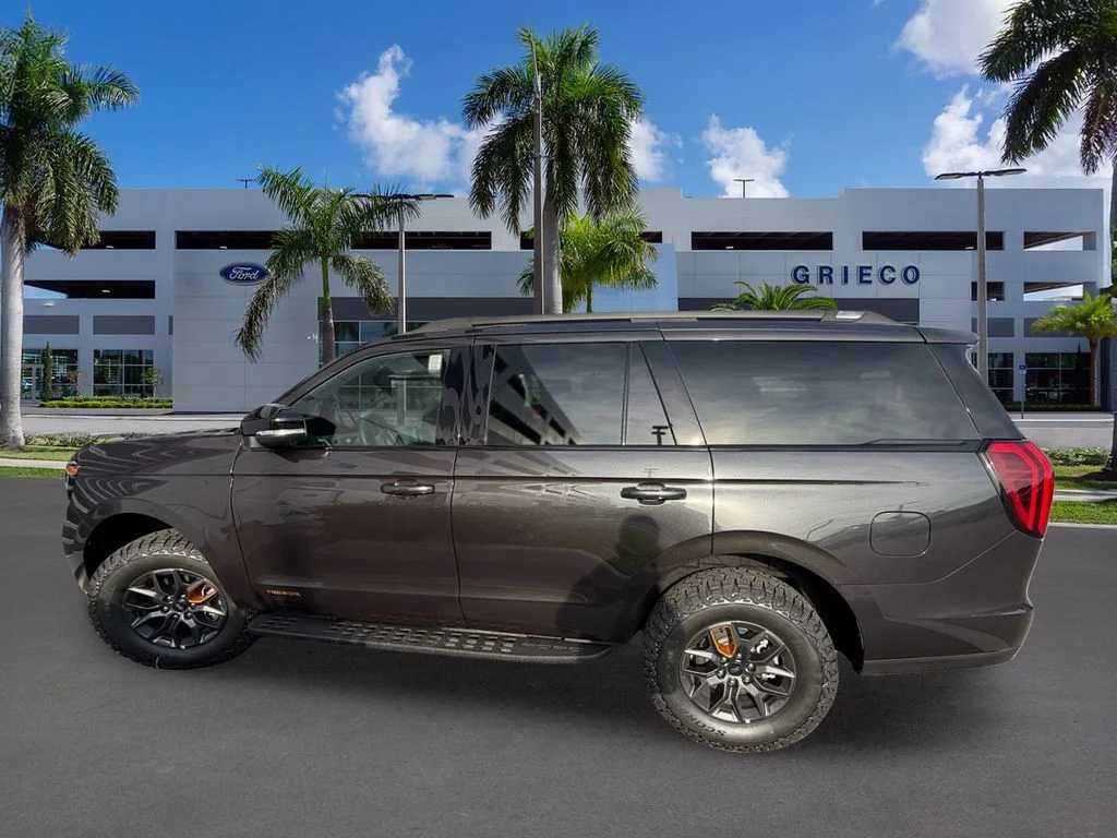 New 2027 Dark Matter Gray Metallic Ford Tremor® image 4